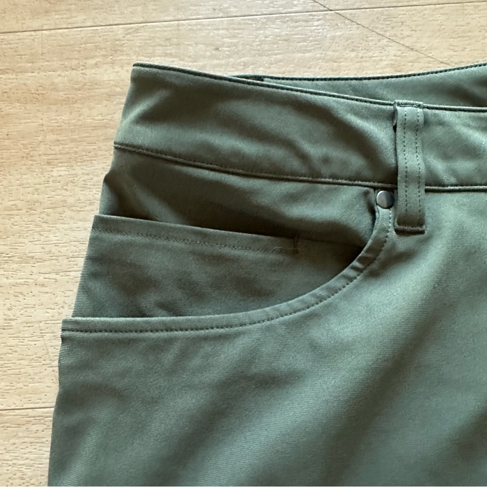 Lululemon ABC Classic Fit Five Pocket Warpstreme Chinos Dress Pants 33x32 - Picture 5 of 12
